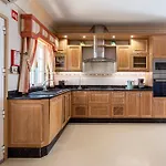 Exceptional With Pool, Tennis Court, Games * קווארטיירה