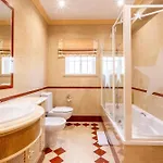 וילה Exceptional With Pool, Tennis Court, Games קווארטיירה