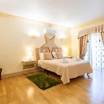 Exceptional With Pool, Tennis Court, Games 빌라