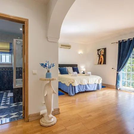 וילה Exceptional With Pool, Tennis Court, Games קווארטיירה