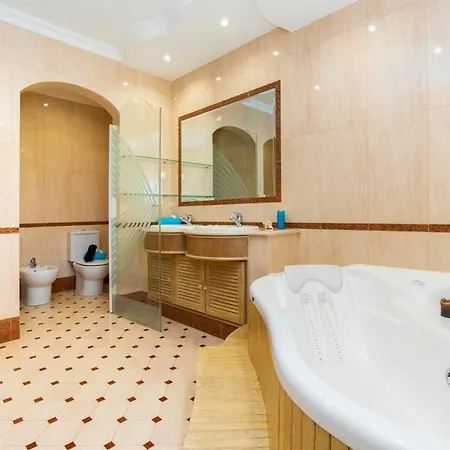 וילה Exceptional With Pool, Tennis Court, Games