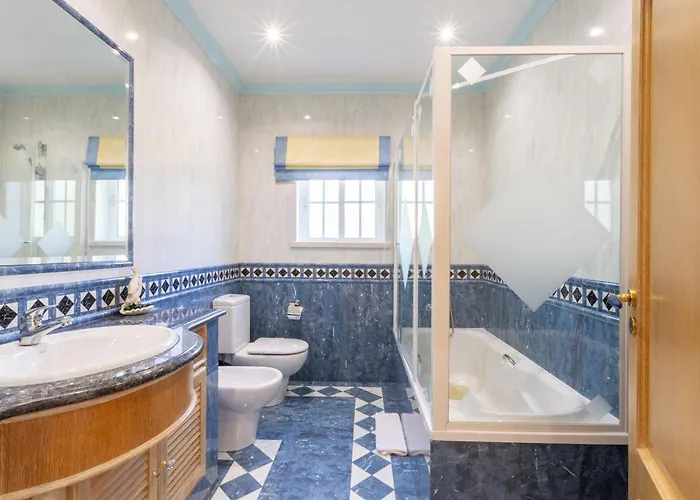 Exceptional With Pool, Tennis Court, Games 빌라