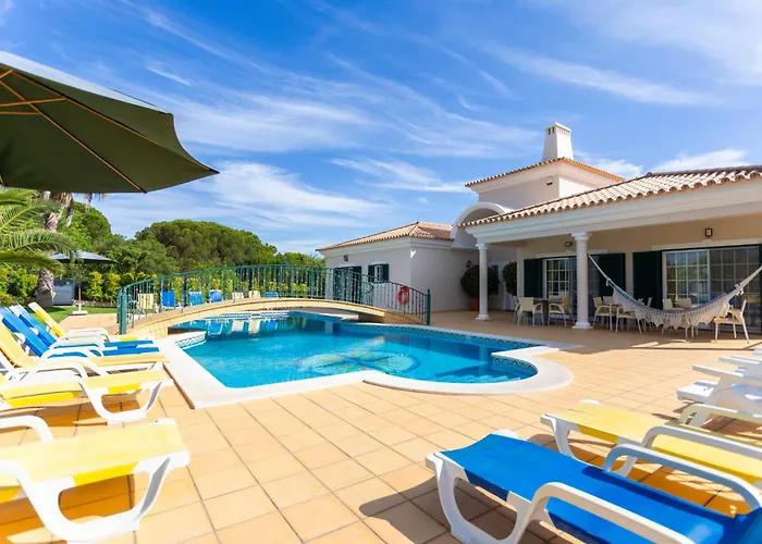 Exceptional With Pool, Tennis Court, Games 빌라